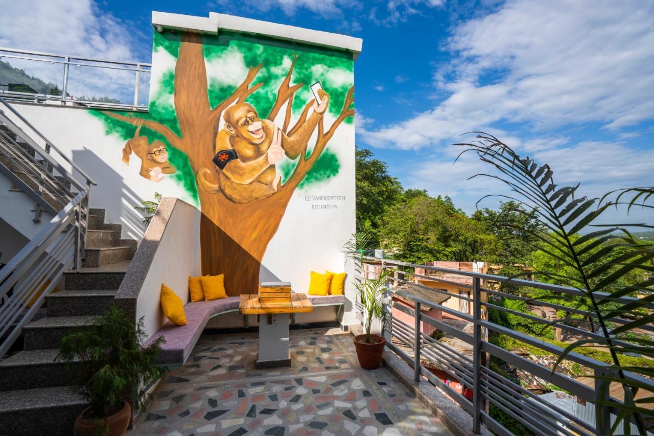 Zostel Rishikesh, Laxman Jhula Hostel Exterior photo