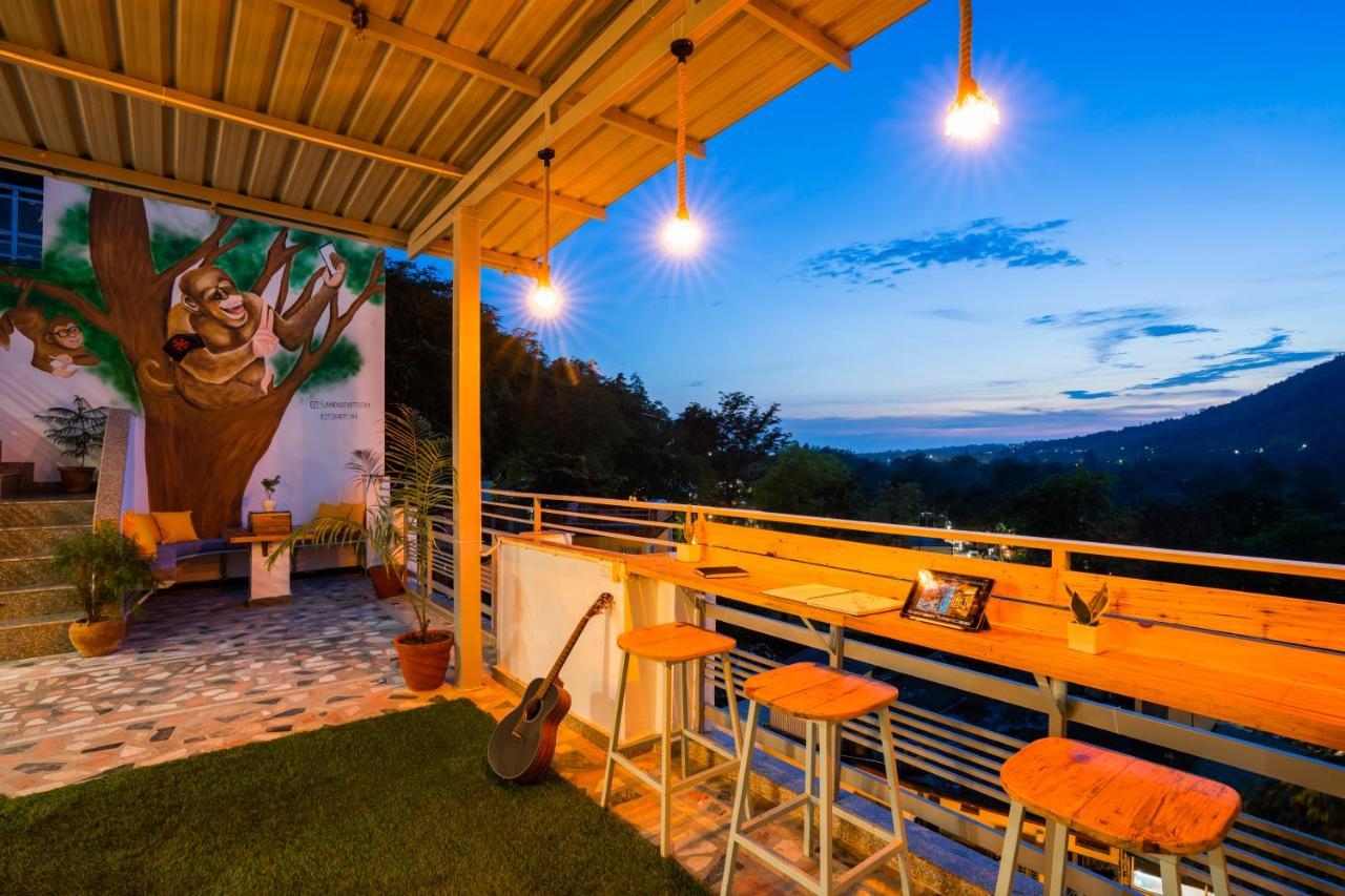 Zostel Rishikesh, Laxman Jhula Hostel Exterior photo