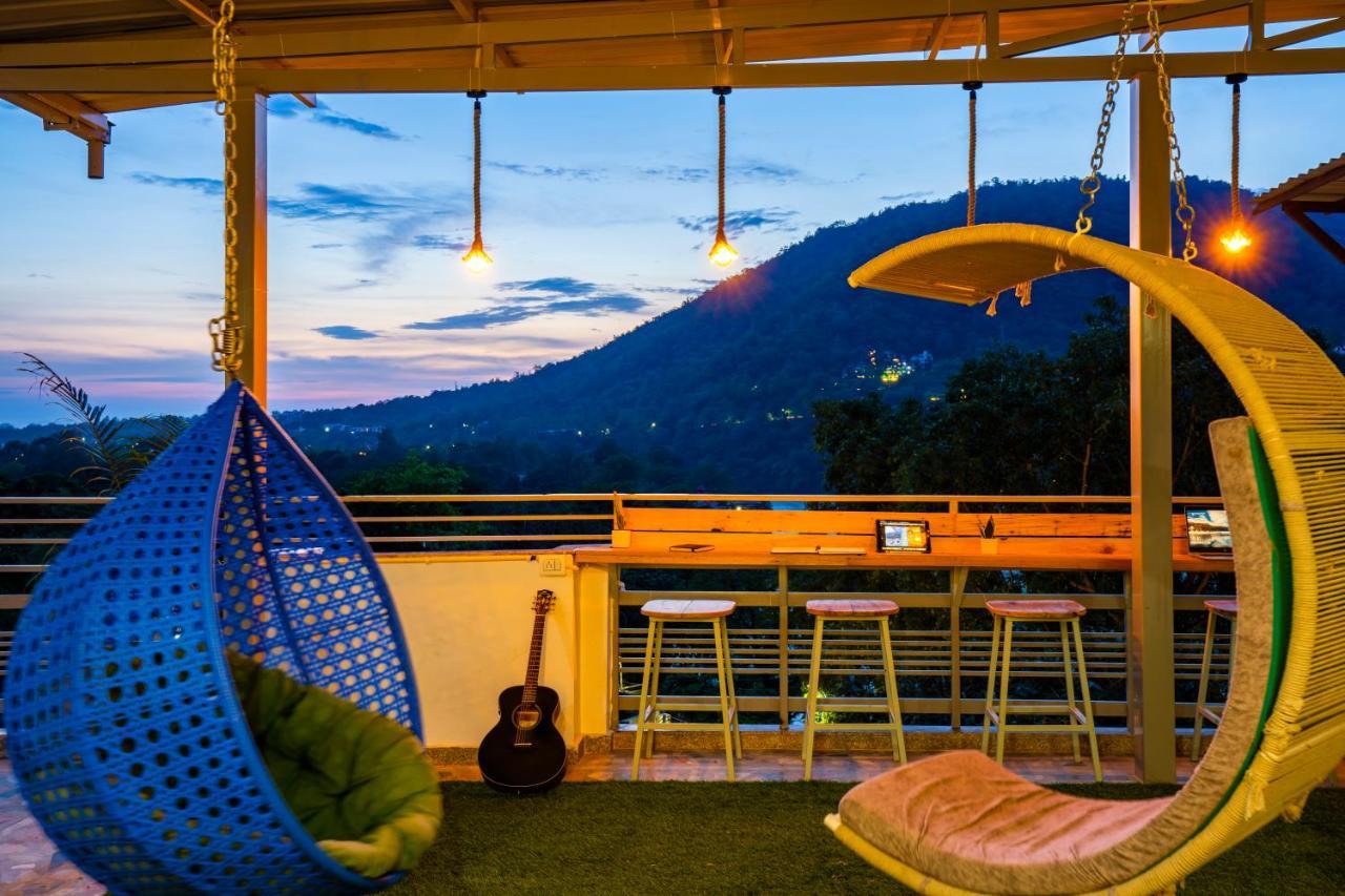 Zostel Rishikesh, Laxman Jhula Hostel Exterior photo