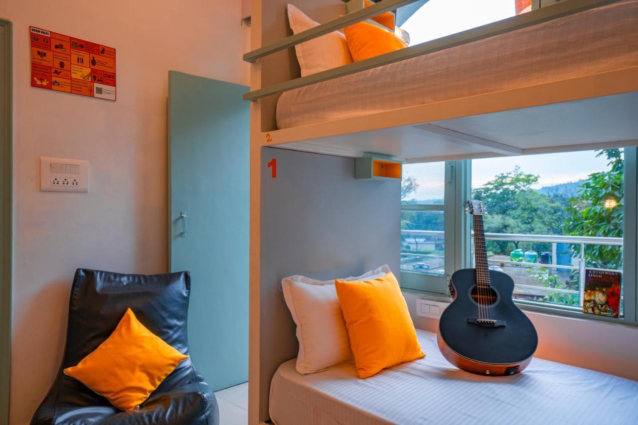 Zostel Rishikesh, Laxman Jhula Hostel Exterior photo