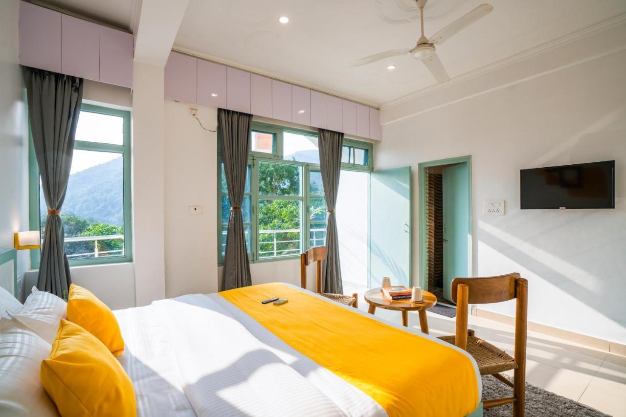 Zostel Rishikesh, Laxman Jhula Hostel Exterior photo