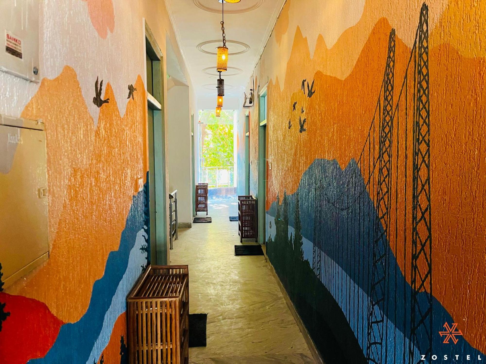 Zostel Rishikesh, Laxman Jhula Hostel Exterior photo