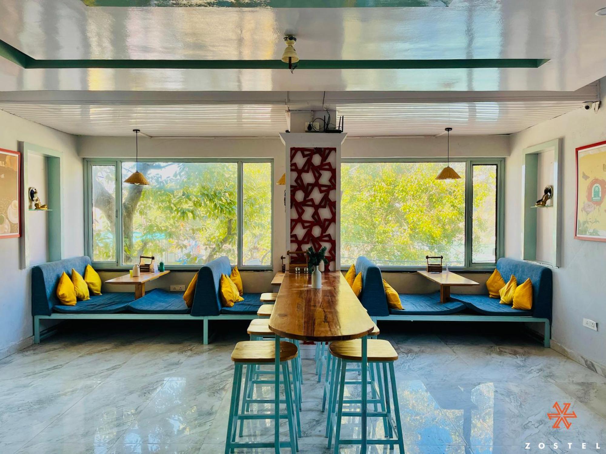 Zostel Rishikesh, Laxman Jhula Hostel Exterior photo